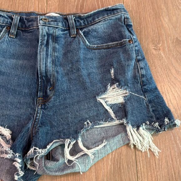 ABERCROMBIE CURVE LOVE THE MOM HIGH RISE SHORTS SIZE 10 - Picture 4 of 6